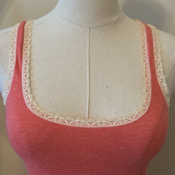 Gap Tank lace trim pink and cream size small - Picture 2 of 5